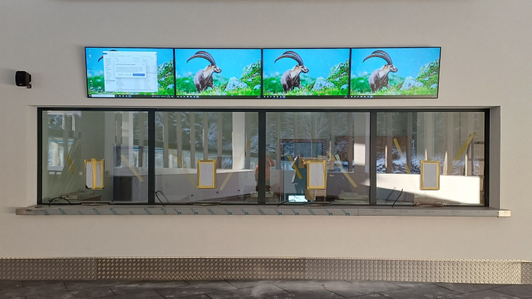 New digital cash desk system with 4 LCD screens in the valley station of the new Diasbahn in the Kappl ski area