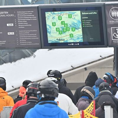 Digital signage banner system with LCD screen for information on cable cars and lifts at Ski Arlberg, St. Anton