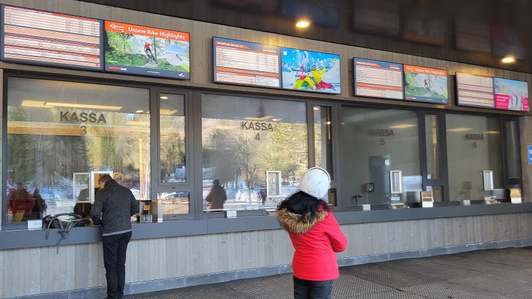 Digital signage POS system with LCD screens for information on prices, cable car operation, events, with panoramic cameras, advertising spots and much more