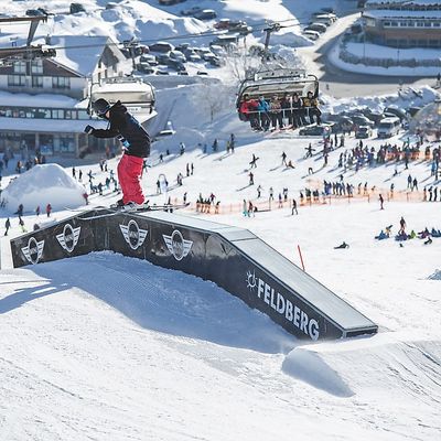 Reach young target group with exclusive Funpark branding