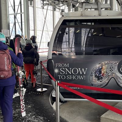 Gondolas with Arlone advertising at Ski Arlberg, St. Anton