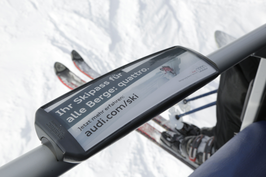 Audi-Branding auf Sesselliftbügeln im Skigebiet Oberstdorf Kleinwalsertal