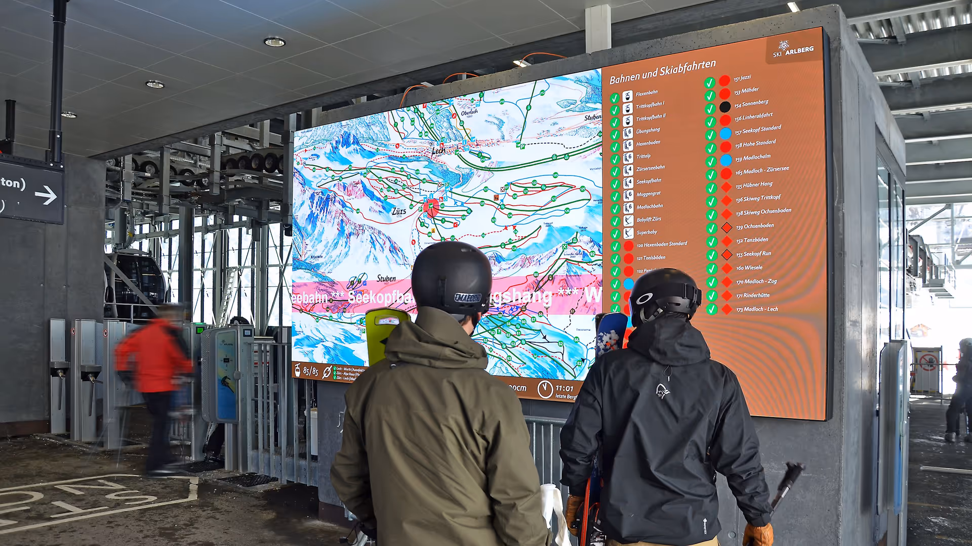 Panorama information system as an LED video wall at a valley station in the St. Anton am Arlberg ski area