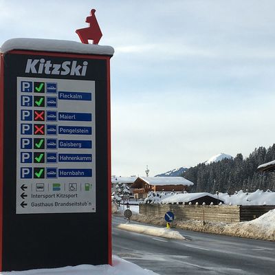Parking guidance system with LED modules in the Kitzbühel ski resort