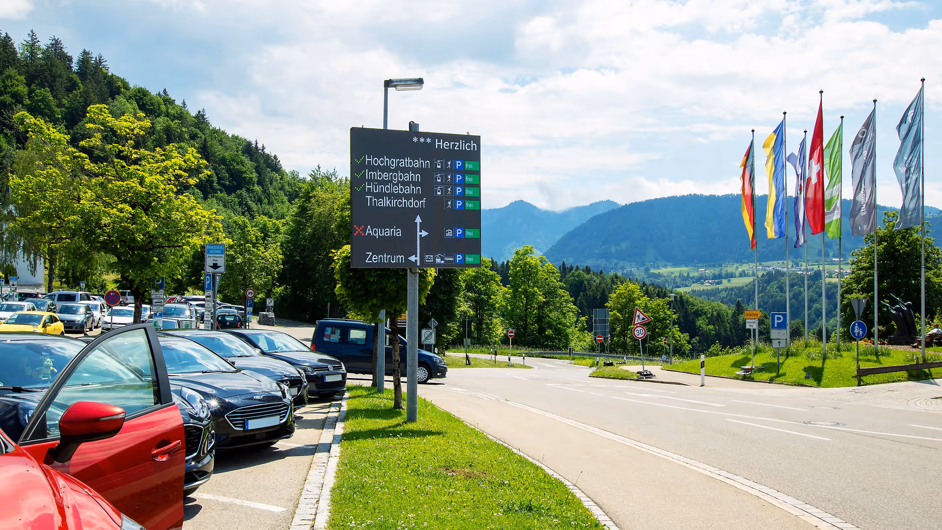 Parking guidance system as LED video wall in the Oberstaufen summer mountain region