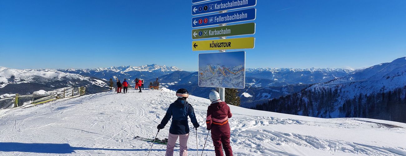 Pistenleitsystem mit Einzelmodulen und Panoramakarte im Hochkönig Design