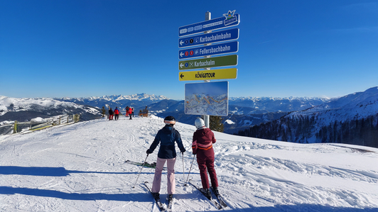 Ski slope guidance system with individual modules and panoramic map in Hochkönig design