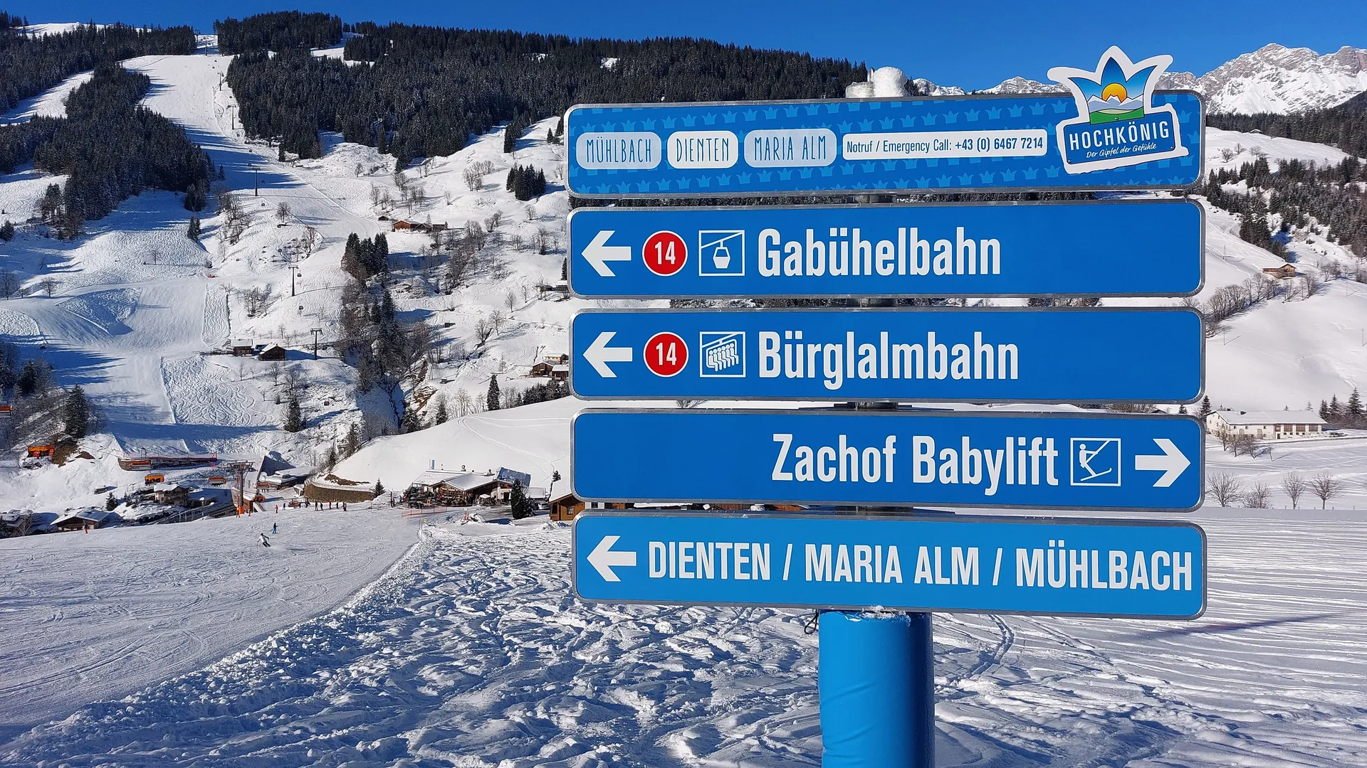 Pistenleitsystem mit Einzelwegweisern im Skigebiet Hochkönig, Mühlbach