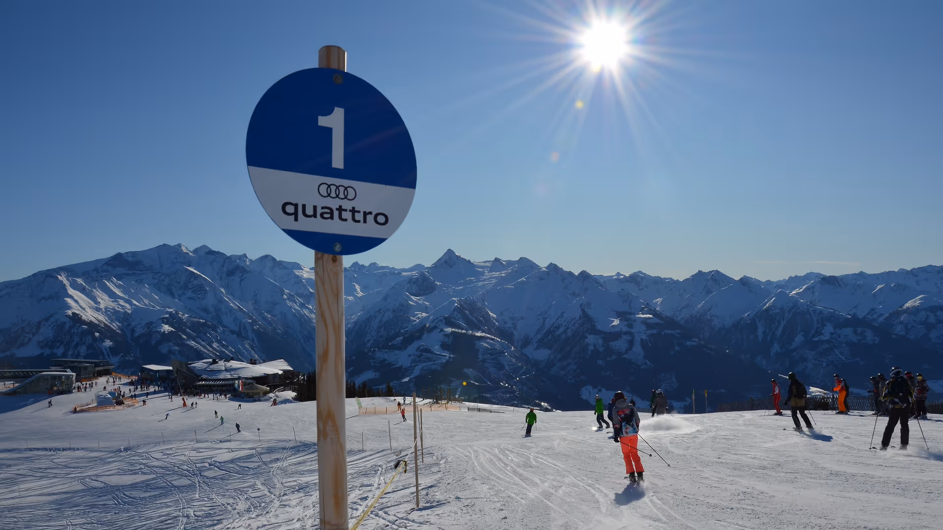 Ski slope marking for blue slope with Audi motif in the Schmitten-Zell am See ski area